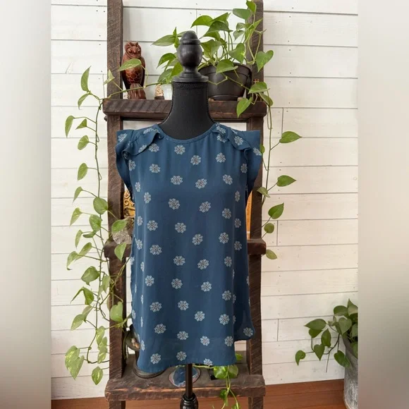 Loft Floral Blue Women's Flutter Sleeve Top - Picture 3 of 14